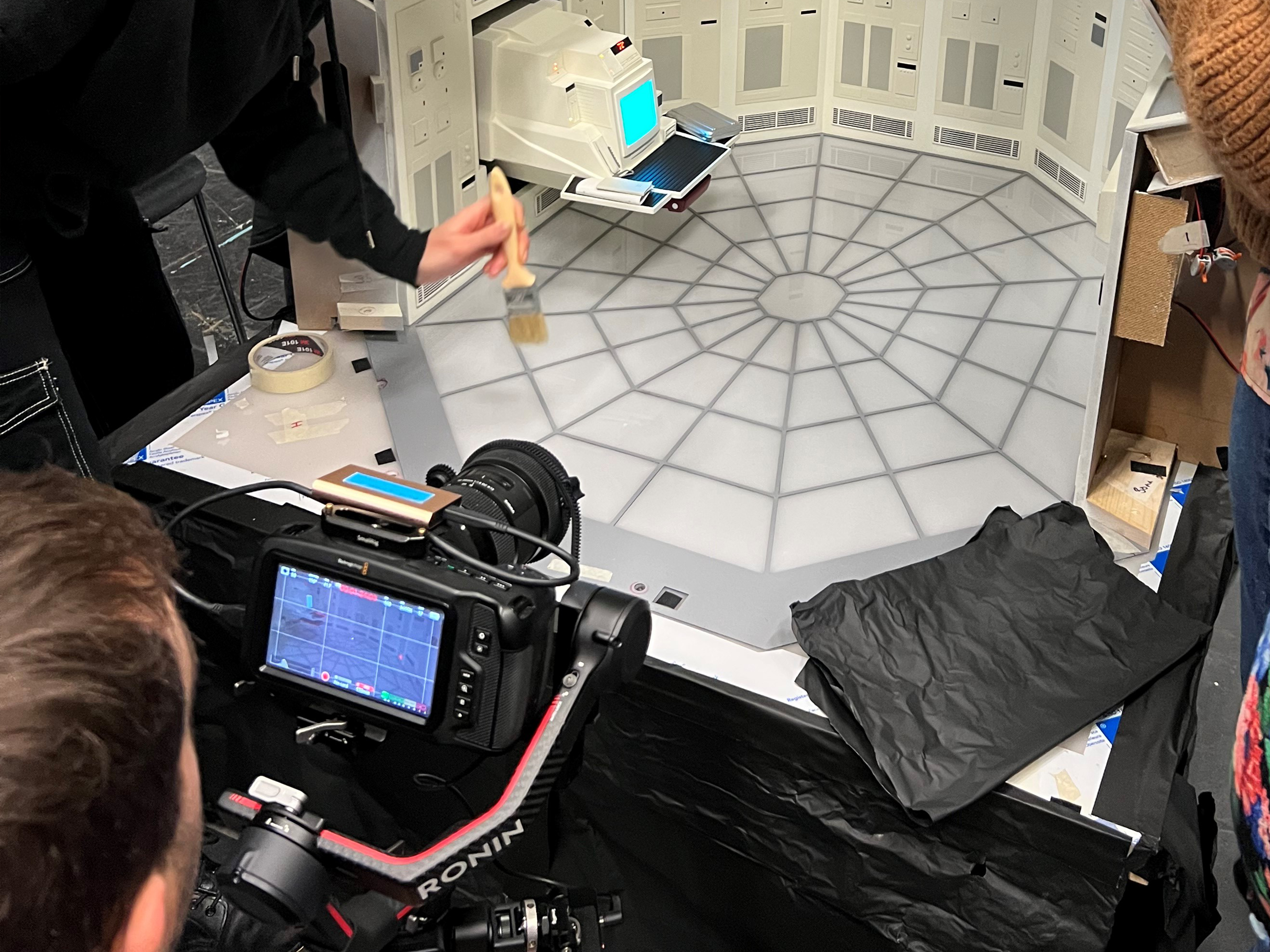 camera set up filming model