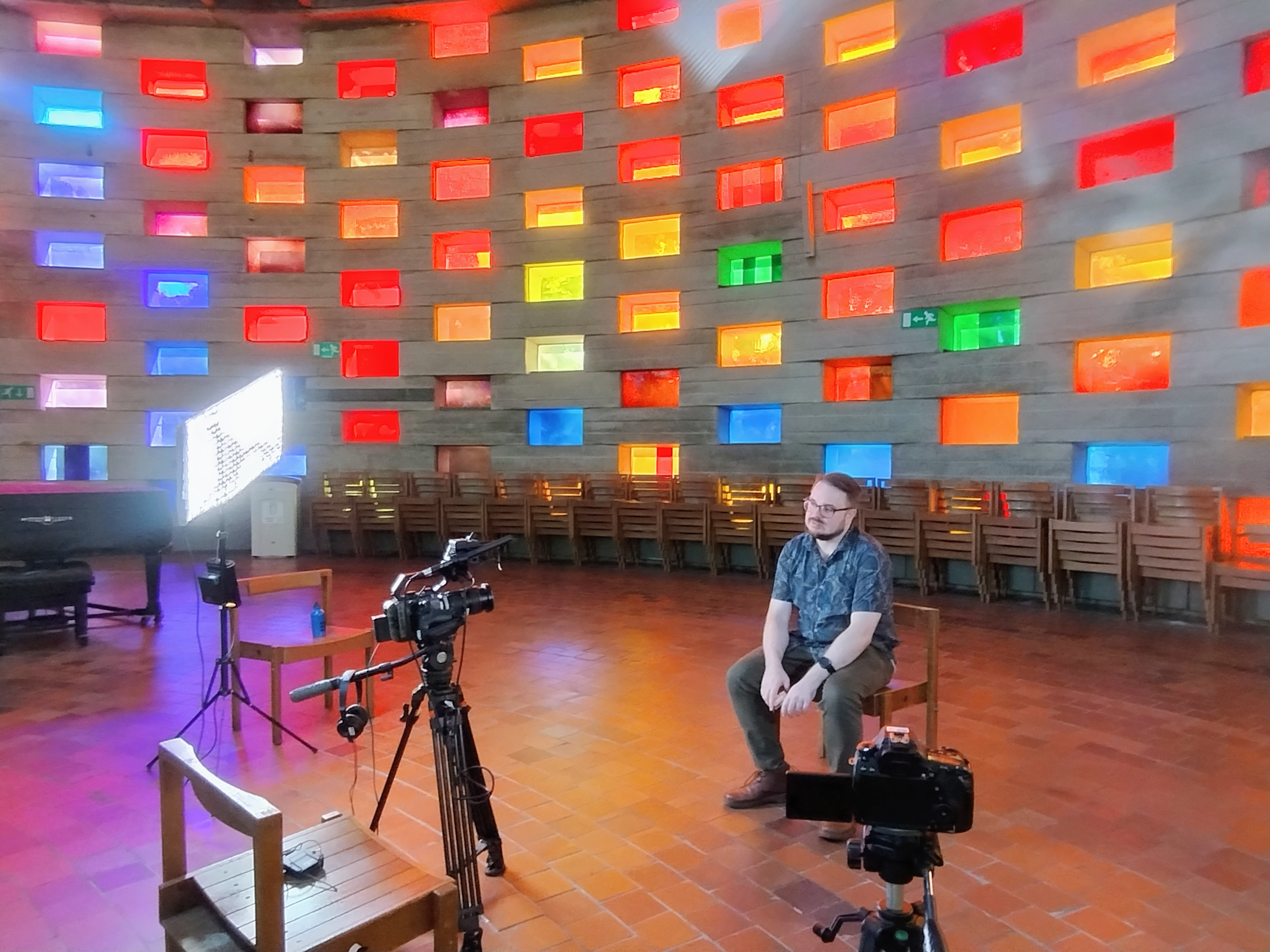 Interview Behind the Scenes