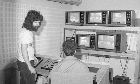 students in nfts tv gallery in 1971