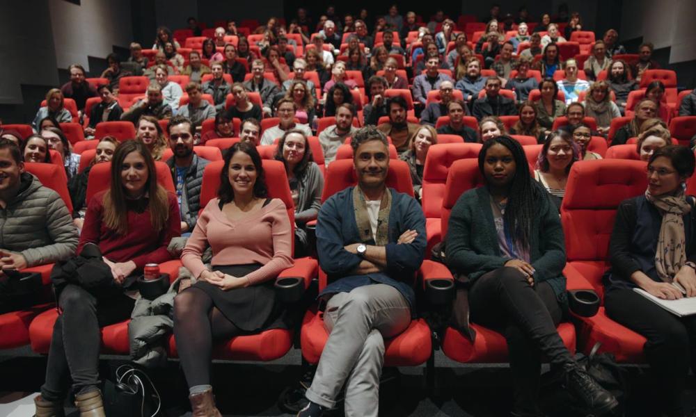taika waititi in cinema with students